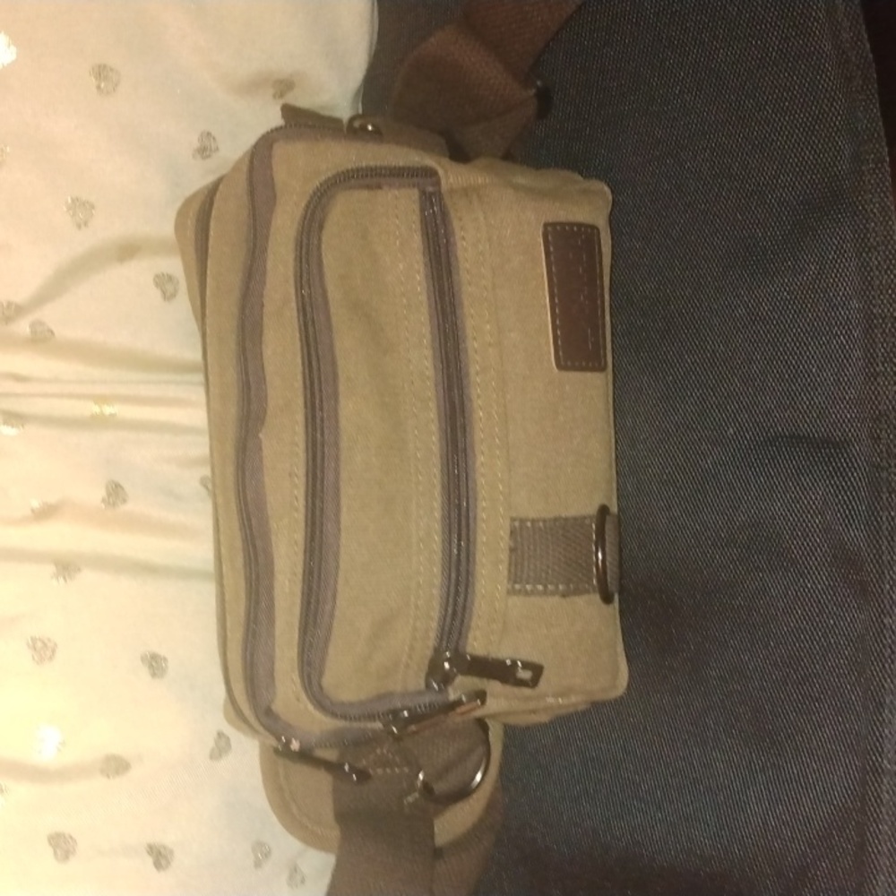 Fanny pack/ traveling bag brown new